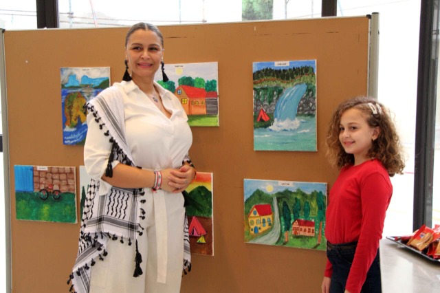 في ذكرى الإستقلال وبحضور بهية الحريري وسفير تونس " maison d’art " افتتح معرض "وطني هويتي"  في ثانوية رفيق الحريري