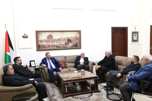 السفير دبور يبحث وأحمد الحريري تطورات العدوان الإسرائيلي